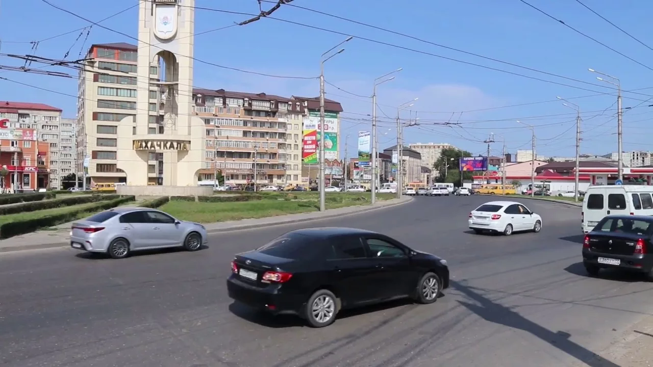 В Махачкале начались дорожные работы на основных проспектах и улицах В Махачкале начались дорожные работы на основных проспектах и улицах