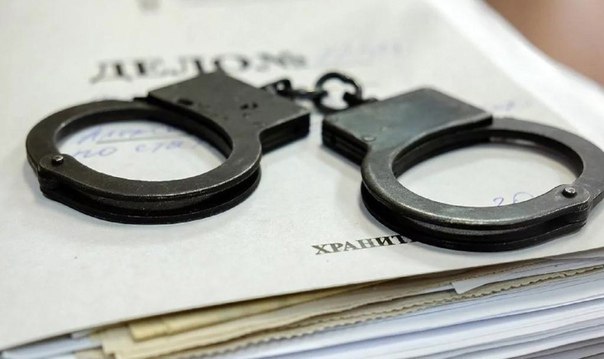 В Дагестане чиновника с сообщиками обвиняют в коррупционных преступлениях